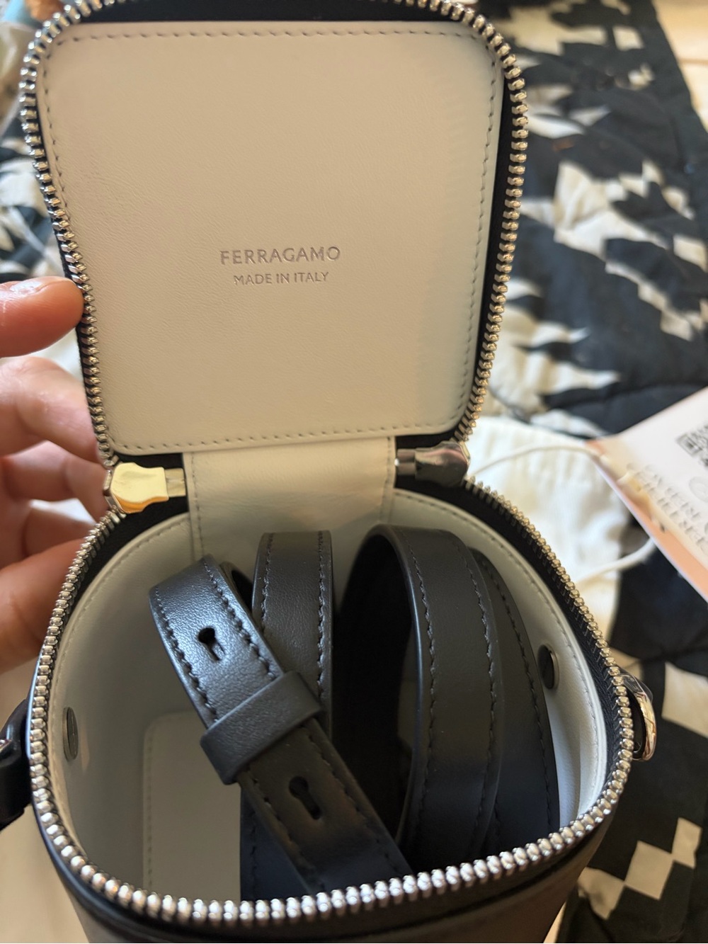 Ferragamo gancini vanity case micro in leather - Picture 5 of 8